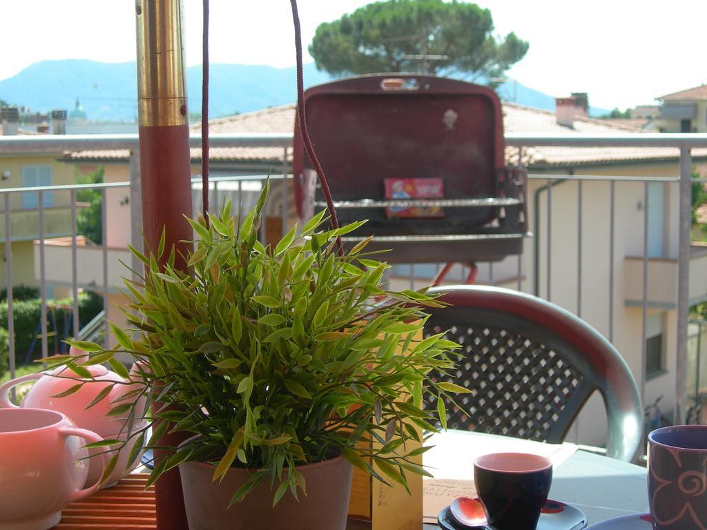 La Rondine Appartement Lucca Kamer foto