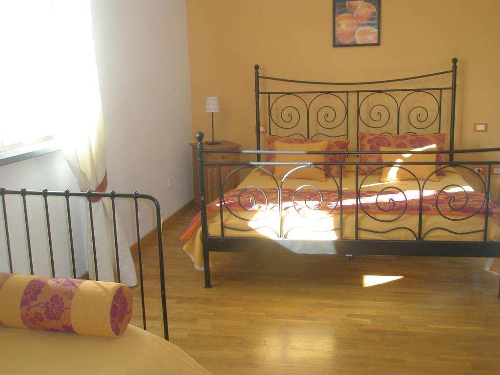 La Rondine Appartement Lucca Kamer foto